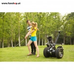 original-io-chic-cross-golf-segway-paar-beim-golfspiel-in-schwarz-silber-fuer-den-outdoor-einsatz-beim-elektromobilitaets-experten-funshop-wien-kaufen