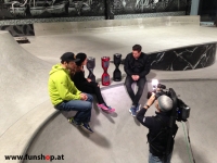 Oxboard und IO Angelboard Hoverboard im FunShop kaufen und testen beim ATV Test mit Andreas Moravec im Bloomfield Leobersdorf SK8 Skate Zone beim Interview