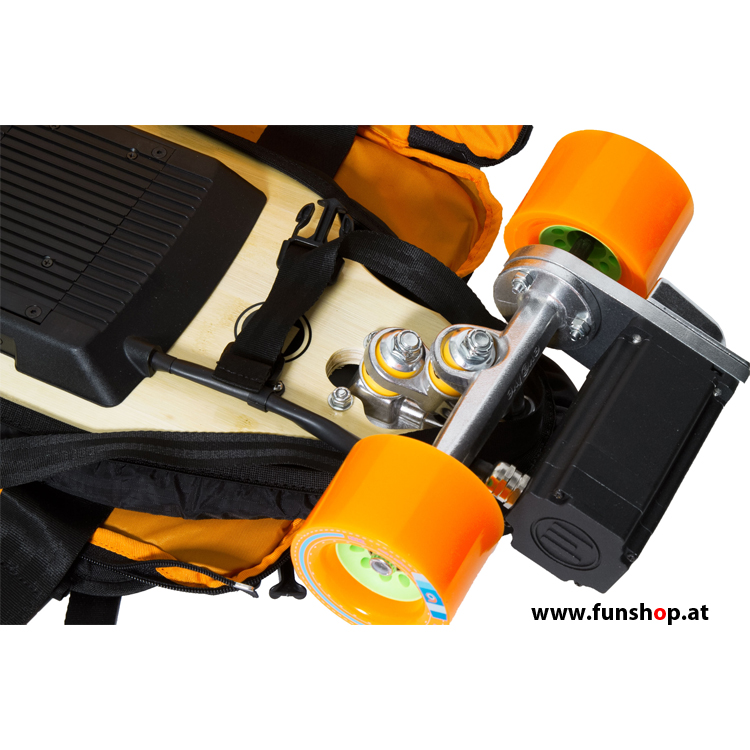 Produktbild von Bench. Laptoprucksack »Roll-Top Rucksack Hydro, Gelb«, Aus Wasserabweisendem Material Online