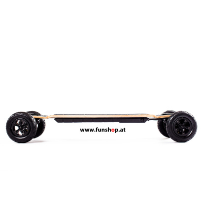 Evolve Bamboo GTX All-Terrain Longboard elektrisches Skateboard von der Seite beim Experten für Elektromobilität im FunShop Wien testen und kaufen