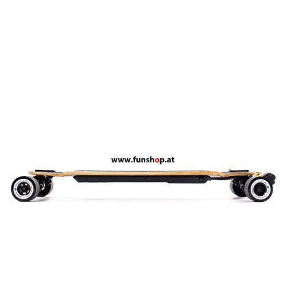 Evolve Bamboo GTX Street Longboard elektrisches Skateboard von der Seite beim Experten für Elektromobilität im FunShop Wien testen und kaufen