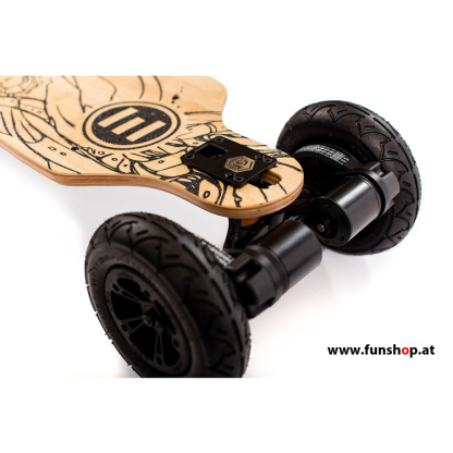 Evolve GT Bamboo All Terrain elektrisches Skateboard von hinten beim Experten für Elektromobilität im FunShop Wien testen und kaufen