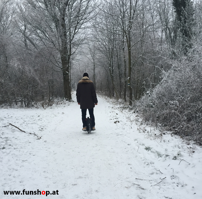 Mit einem elektrischen Einrad Unicycle E-Wheel von GotWay Kingsong Firewheel Ninebot durch den Winter und im FunShop Wien testen, kaufen und probefahren