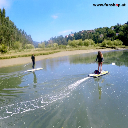 Onean elektrisches Jetboard und Surfboard Manta mit Paar beim Experten für Elektromobilität im FunShop Wien kaufen