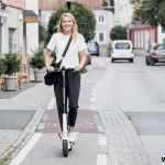 comscoot-performance-plus-electric-scooter-black-foldable-funshop-vienna