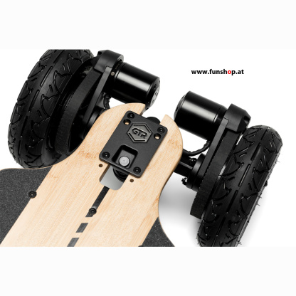 evolve-bamboo-carbon-gtr-street-all-terrain-electric-skateboard-10-years-funshop-vienna-austria