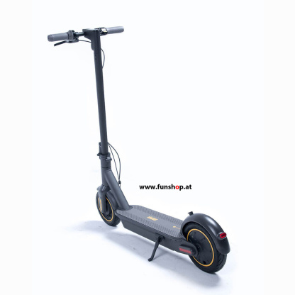 ninebot-kick-scooter-G30-segway-electric-mobility-funshop-vienna-austria