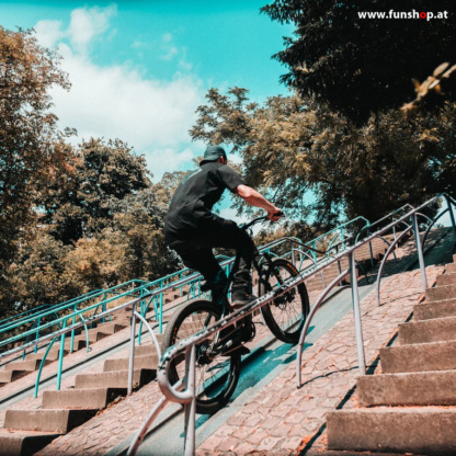 onsra-vandal-electric-dirt-jump-bike-funshop