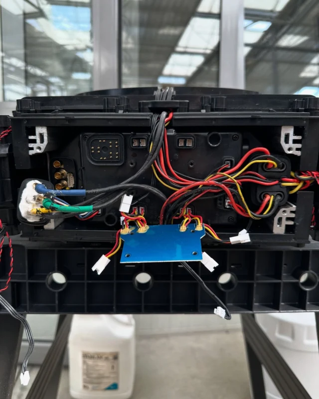 Inside a broken Inmotion V12.

#kingsong #kingsong18xl #eucvibes #euc #unicycle #unicycling #unicycles #monowheel #kingsongs19 #s18 #electricunicycle #electricunicycles #emobility #monocicloelectrico #onewheel
#wheeler #funsports #wheelrider #eucrider #ninebot #inmotion #gotway #myeuco #eucrepair #inmotionv12 #kingsongs18 #kingsongs22 #micromobility #euccommunity #pevcommunity #eucvibes