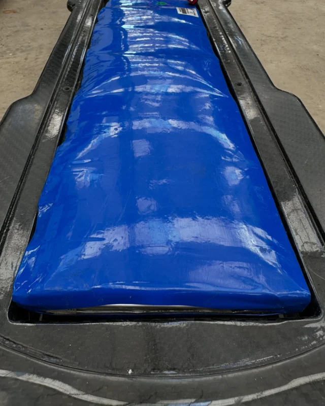 A not in best conditions Evolve Carbon GT electric longboard with a total bloated battery and nice tries to make it more water resistant.

#sk8 #skater #skaters #skatesports #skateboard #skateboards #skatespot #skateboardingisfun #skateboardingclips #skateboardinggirl #skateboardinggirls #skateboardingrules #loveskateboarding #kickflip #skatevideo #sk8board #girlskateboards #skate4life #skateeveryday #skateclipsdaily #skatelife #evolveriders #longboard #skateboardingisfun #esk8news #cavityboard #electriclongboard #electricskateboard #funshop_austria