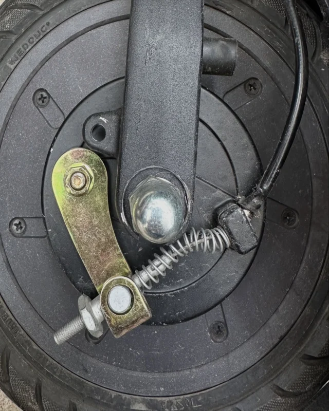 A poor Scuddy Slim V4 ravished by a user.

#micromobiliy #electricvehicle #electricmobity #emobility #scooter #escooter #escooters #escooterlife #funsports #funsport #yachtoys #funtoys #emobility #gadgets #tricycle #tricycles #escooterlife #escooterclub #escooterlovers #emobilität #micromobility #scuddy #scuddyslimv4